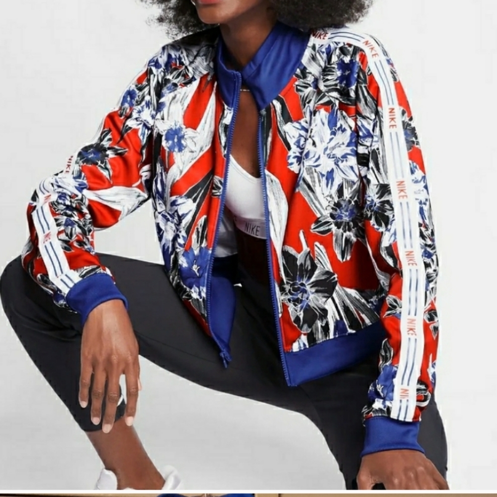 Nike Hyper Femme floral set jacket and leggings- good condition.